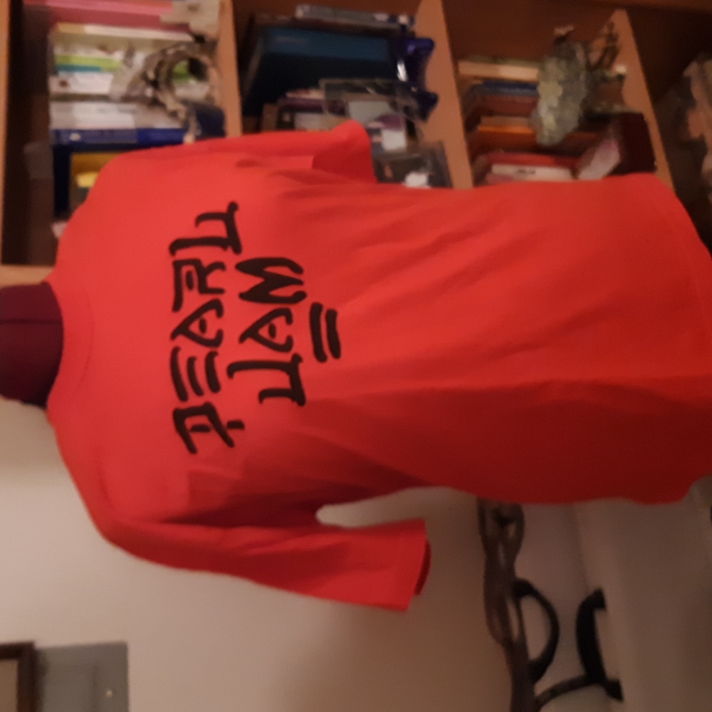 Pearl Jam t-shirt
